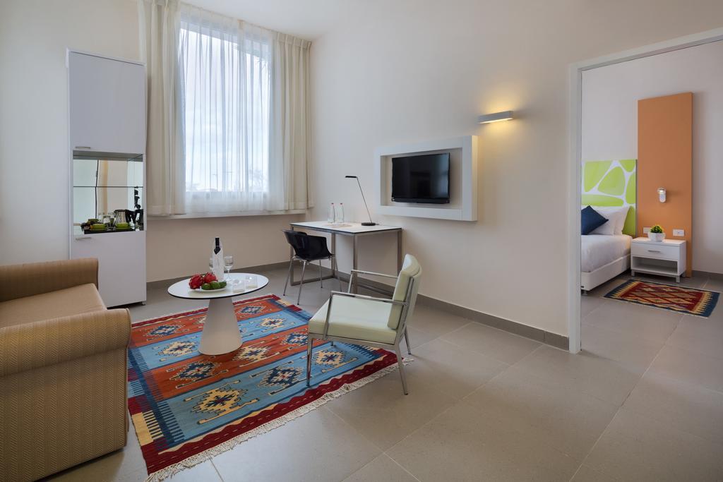 Desert Iris Hotel Yeroham Dış mekan fotoğraf