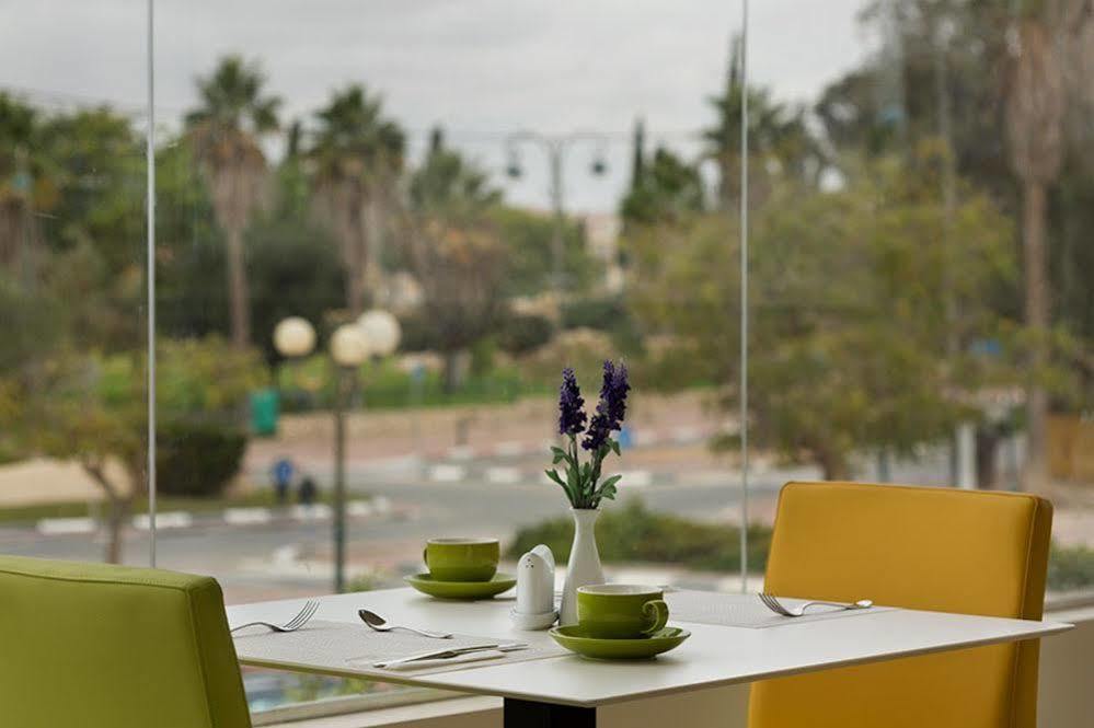 Desert Iris Hotel Yeroham Dış mekan fotoğraf